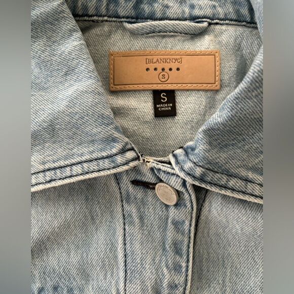 BlankNYC Steal the Show Blue Denim Jacket Drop Shoulder Trucker Jacket SZ Small - Picture 3 of 5